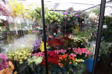 「駅前花吉」　（京都府福知山市）の花屋店舗写真3